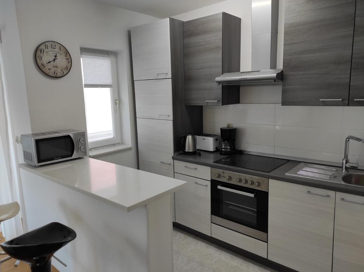 Apartman Eli 로비니 외부 사진