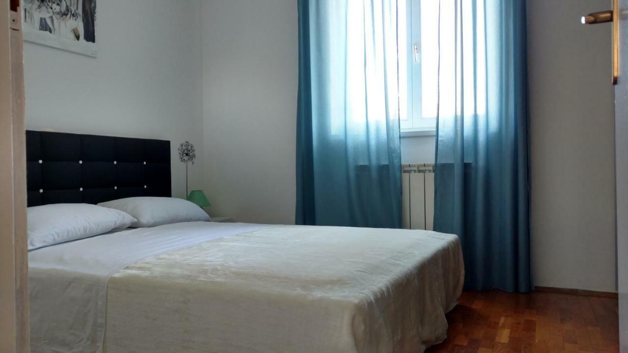 Apartman Eli 로비니 외부 사진
