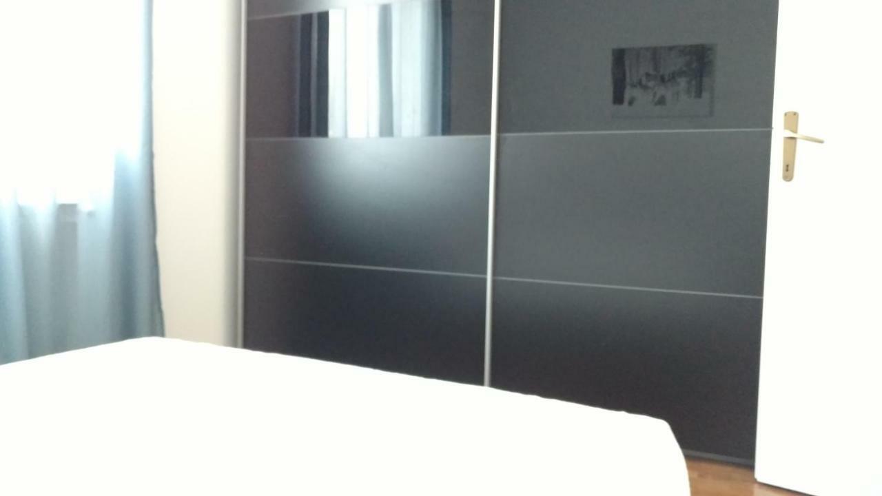 Apartman Eli 로비니 외부 사진